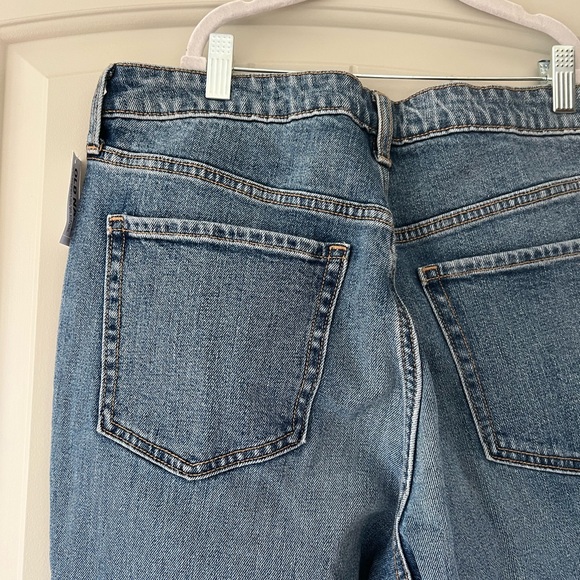 NWT Old Navy High Rise OG Straight Ripped Jeans Sz 10 - Picture 10 of 10